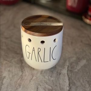 Rae Dunn garlic cellar